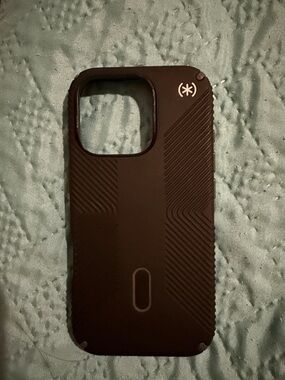 speck IPhone 16 Pro Black Textured Protective Phone Case